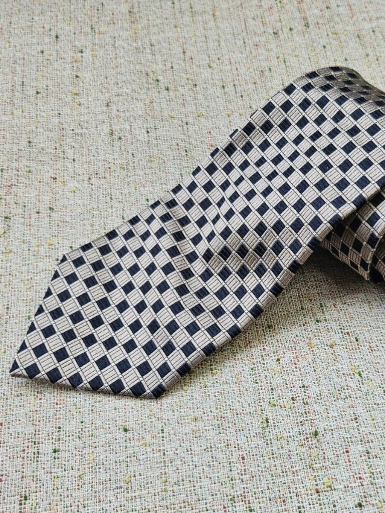 Chaps Men Tie Classic Necktie 100 Silk BrownBlack Tie